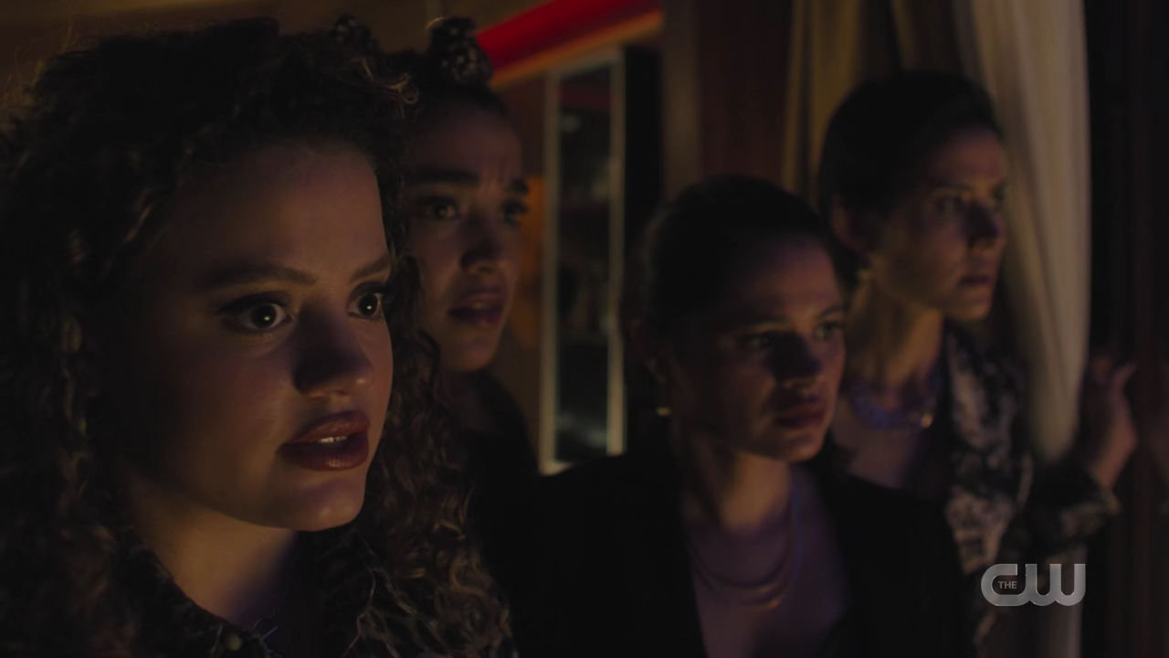 charmed-online-dot-nl_Charmed4x05TheSisterhoodoftheTravelingSandwich0628.jpg