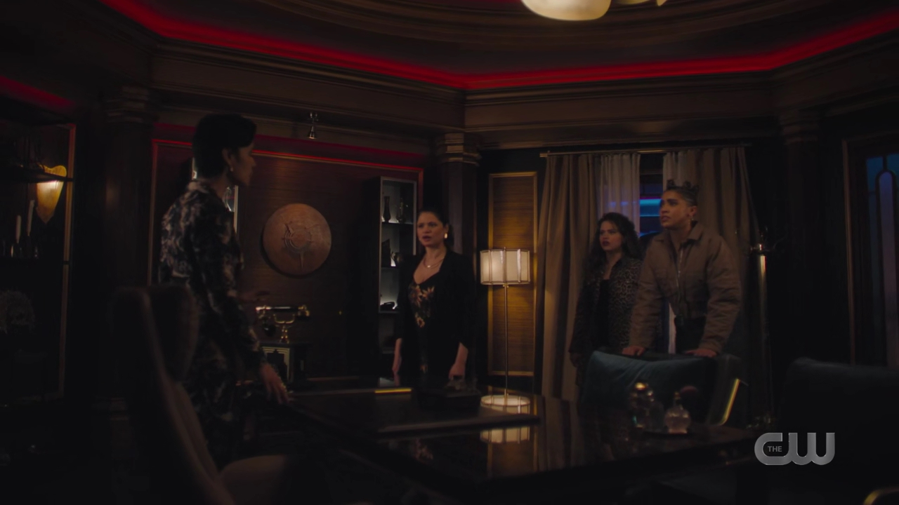 charmed-online-dot-nl_Charmed4x05TheSisterhoodoftheTravelingSandwich0636.jpg