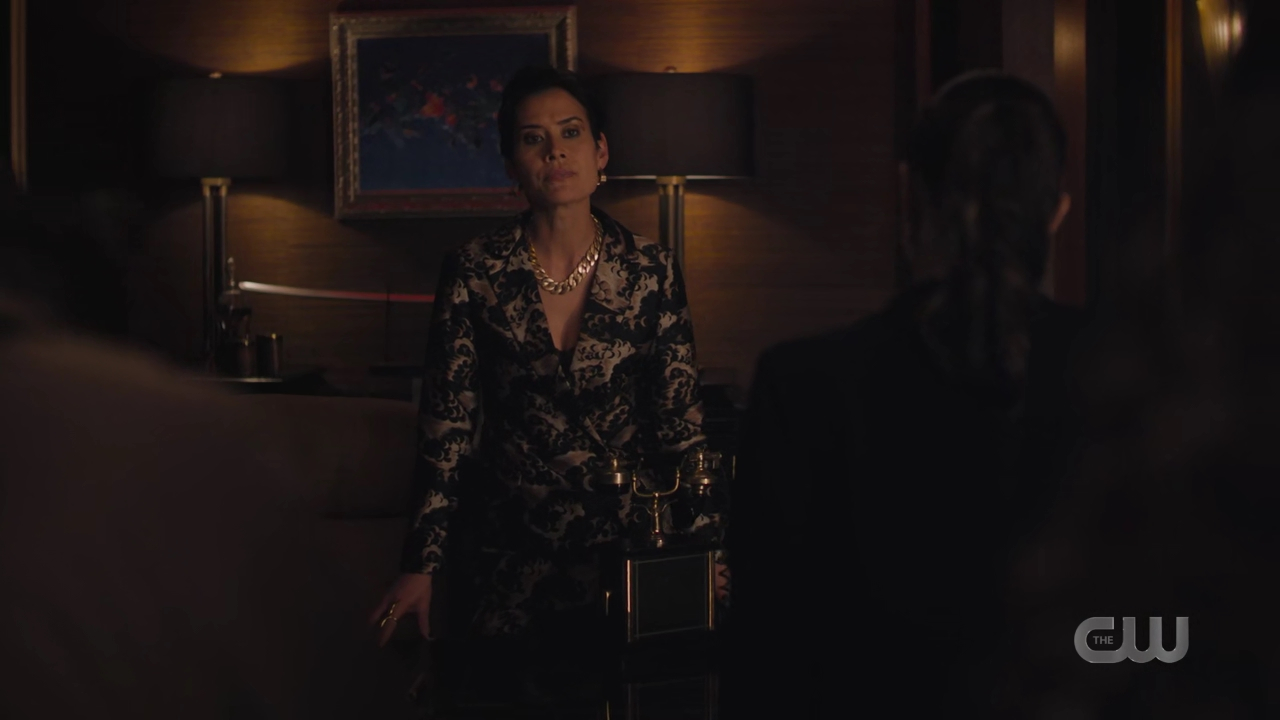 charmed-online-dot-nl_Charmed4x05TheSisterhoodoftheTravelingSandwich0649.jpg
