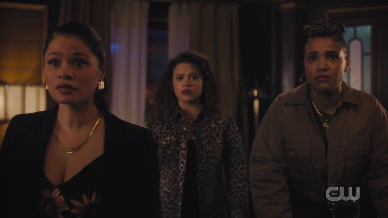 charmed-online-dot-nl_Charmed4x05TheSisterhoodoftheTravelingSandwich0654.jpg