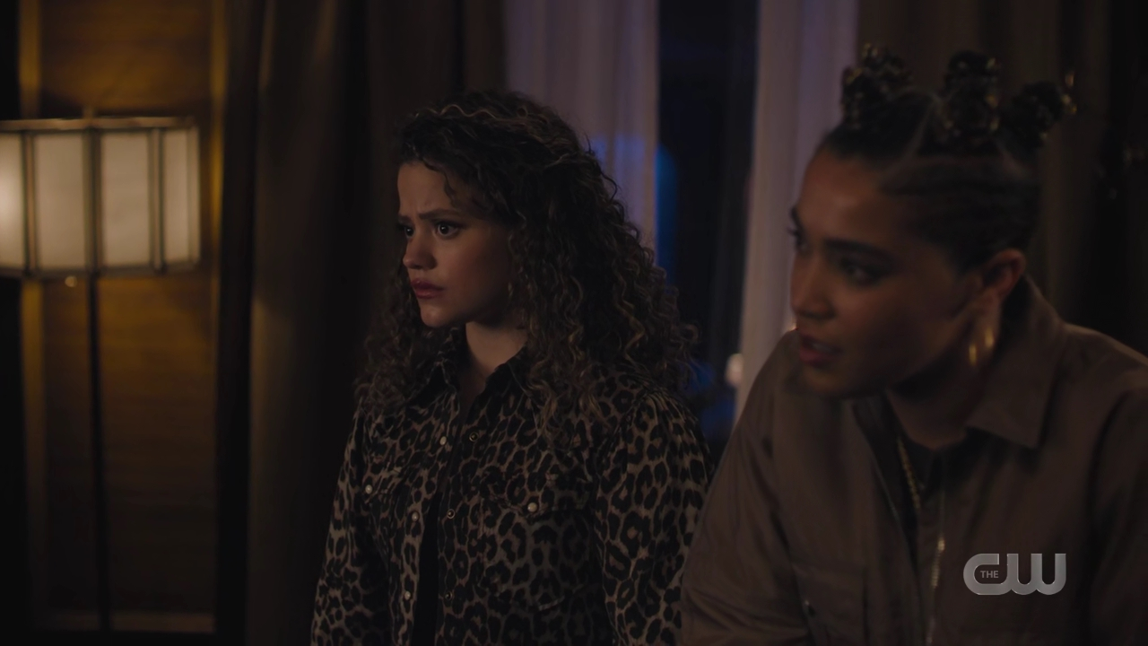 charmed-online-dot-nl_Charmed4x05TheSisterhoodoftheTravelingSandwich0707.jpg