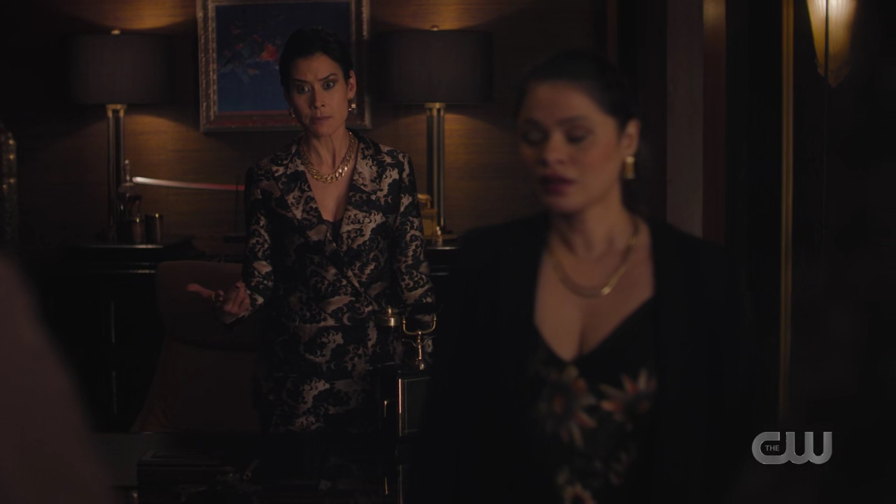 charmed-online-dot-nl_Charmed4x05TheSisterhoodoftheTravelingSandwich0710.jpg
