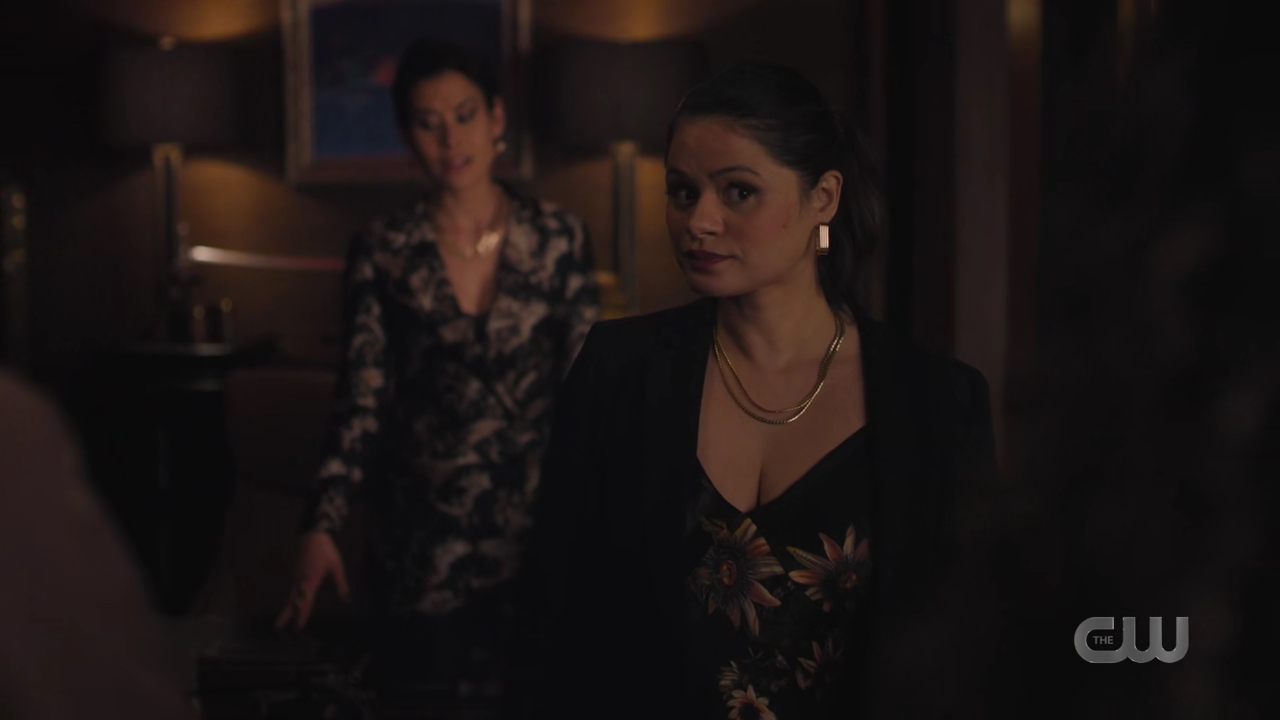charmed-online-dot-nl_Charmed4x05TheSisterhoodoftheTravelingSandwich0715.jpg