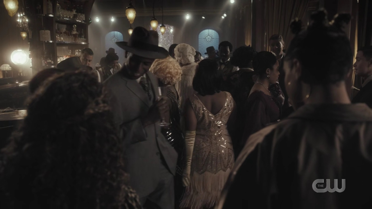 charmed-online-dot-nl_Charmed4x05TheSisterhoodoftheTravelingSandwich0774.jpg