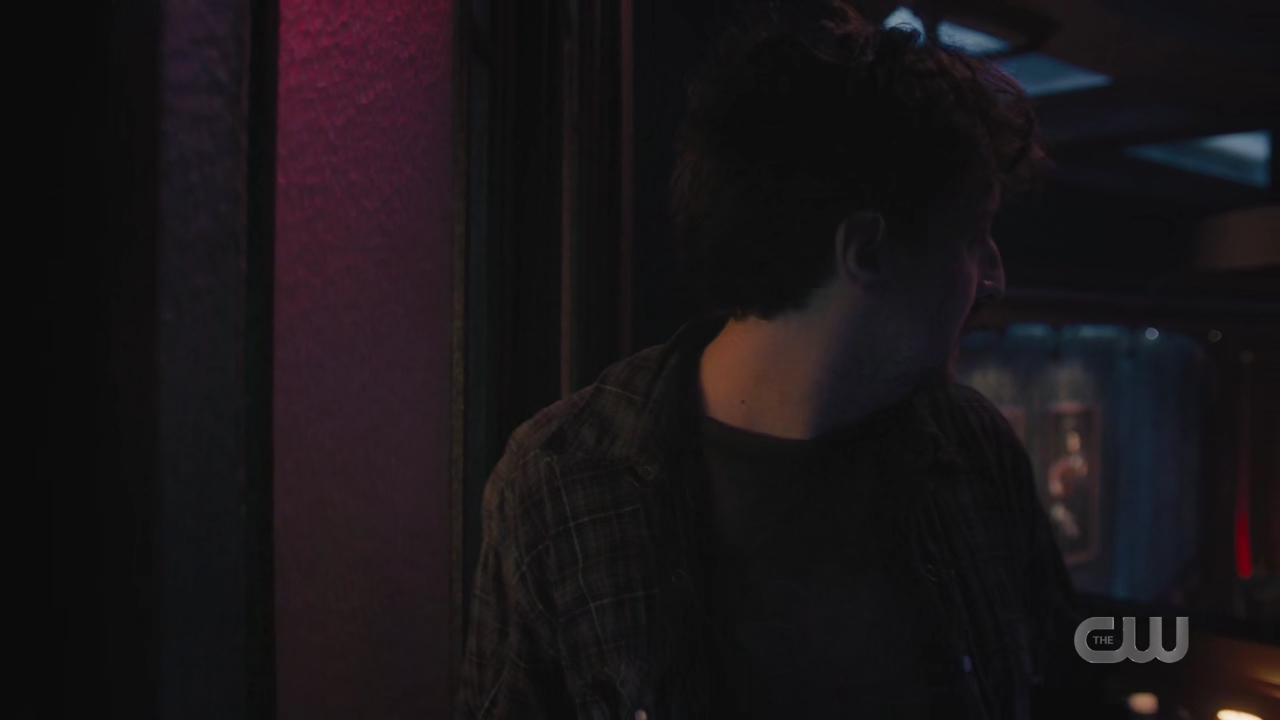 charmed-online-dot-nl_Charmed4x05TheSisterhoodoftheTravelingSandwich0976.jpg