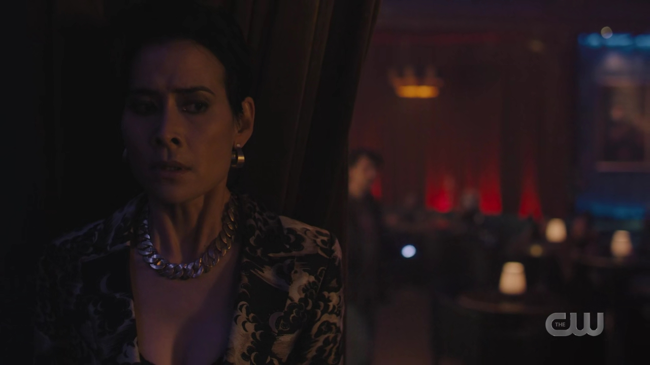 charmed-online-dot-nl_Charmed4x05TheSisterhoodoftheTravelingSandwich1209.jpg