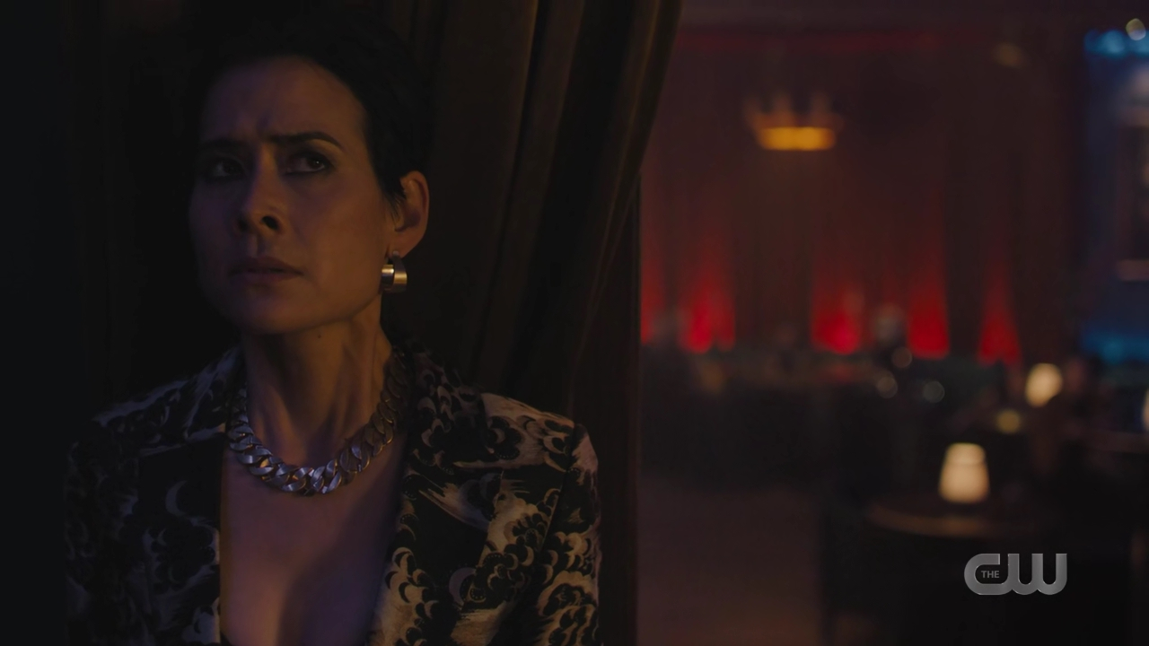 charmed-online-dot-nl_Charmed4x05TheSisterhoodoftheTravelingSandwich1224.jpg