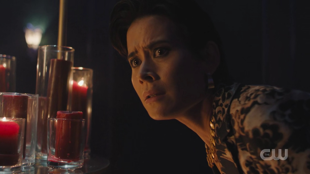 charmed-online-dot-nl_Charmed4x05TheSisterhoodoftheTravelingSandwich1305.jpg