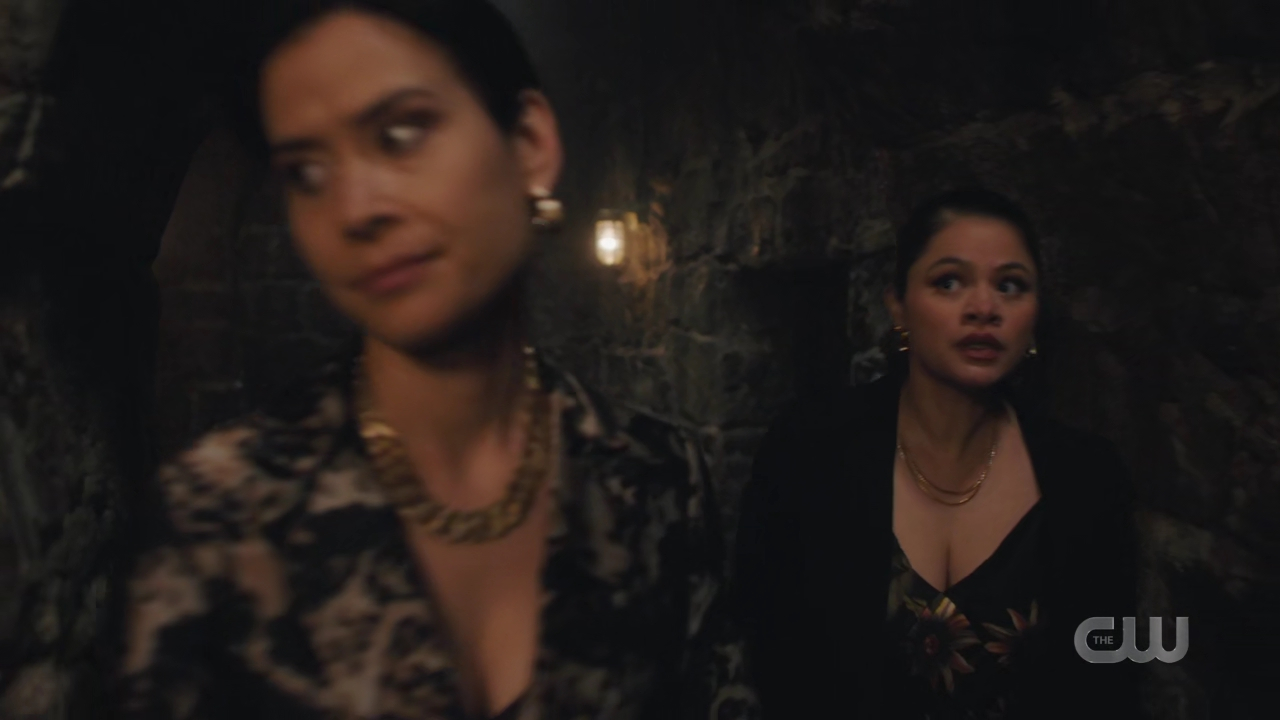 charmed-online-dot-nl_Charmed4x05TheSisterhoodoftheTravelingSandwich1450.jpg