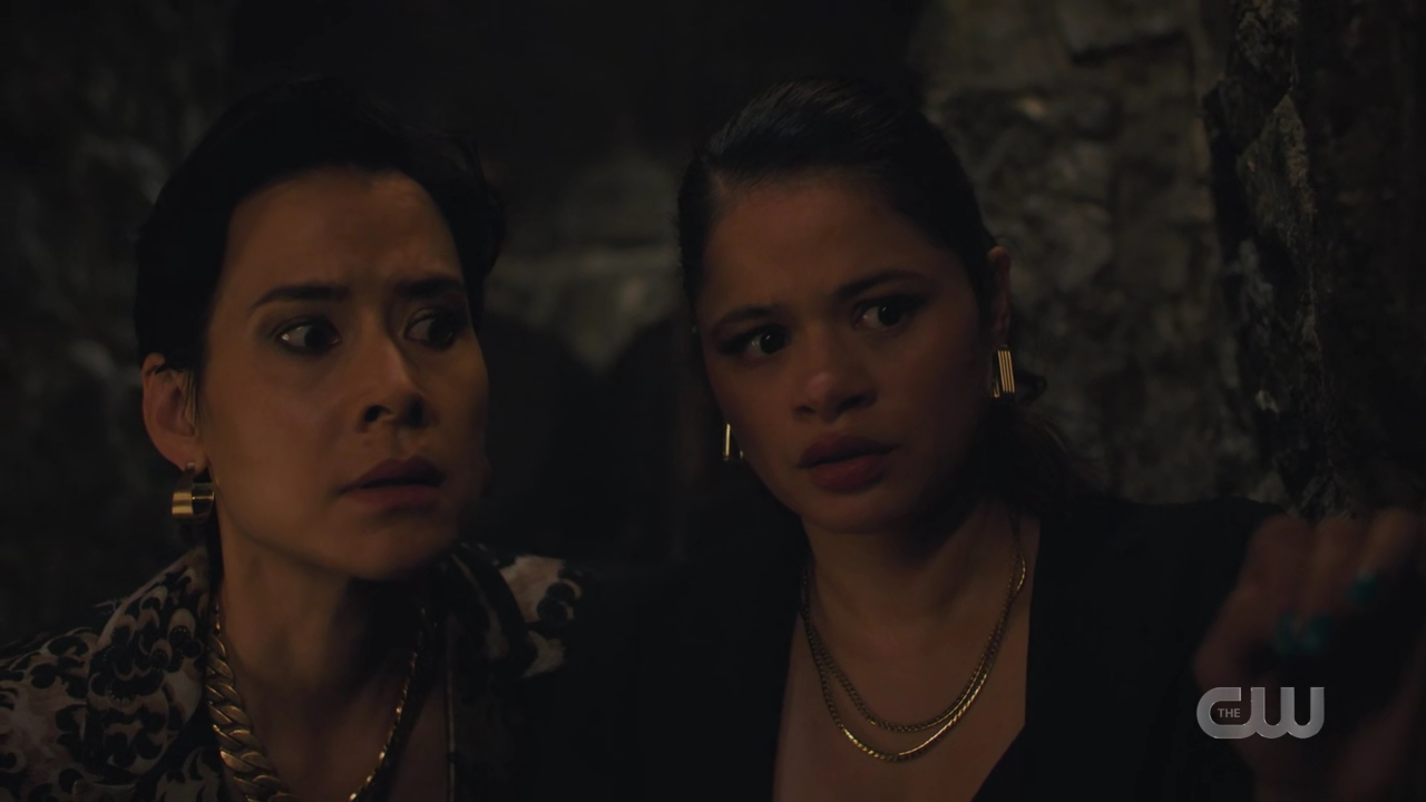 charmed-online-dot-nl_Charmed4x05TheSisterhoodoftheTravelingSandwich1522.jpg