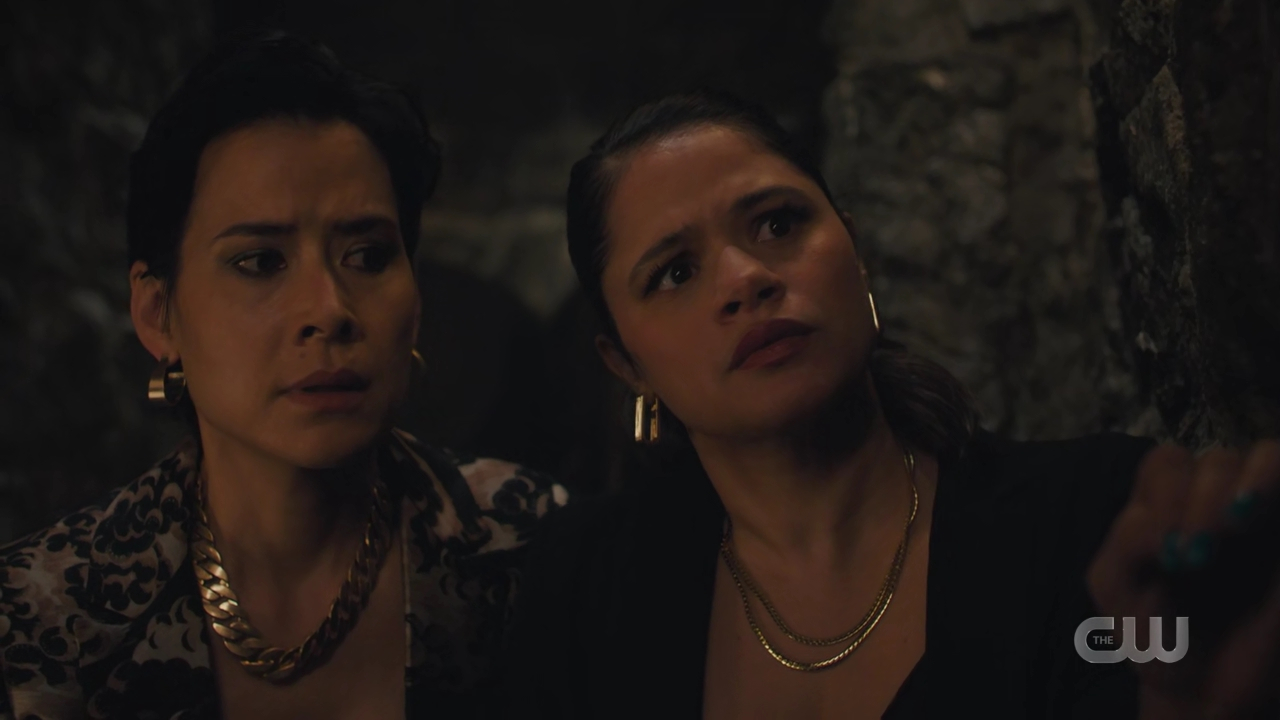charmed-online-dot-nl_Charmed4x05TheSisterhoodoftheTravelingSandwich1532.jpg