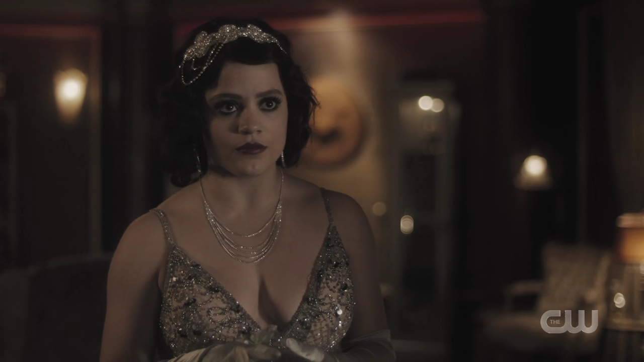 charmed-online-dot-nl_Charmed4x05TheSisterhoodoftheTravelingSandwich2012.jpg
