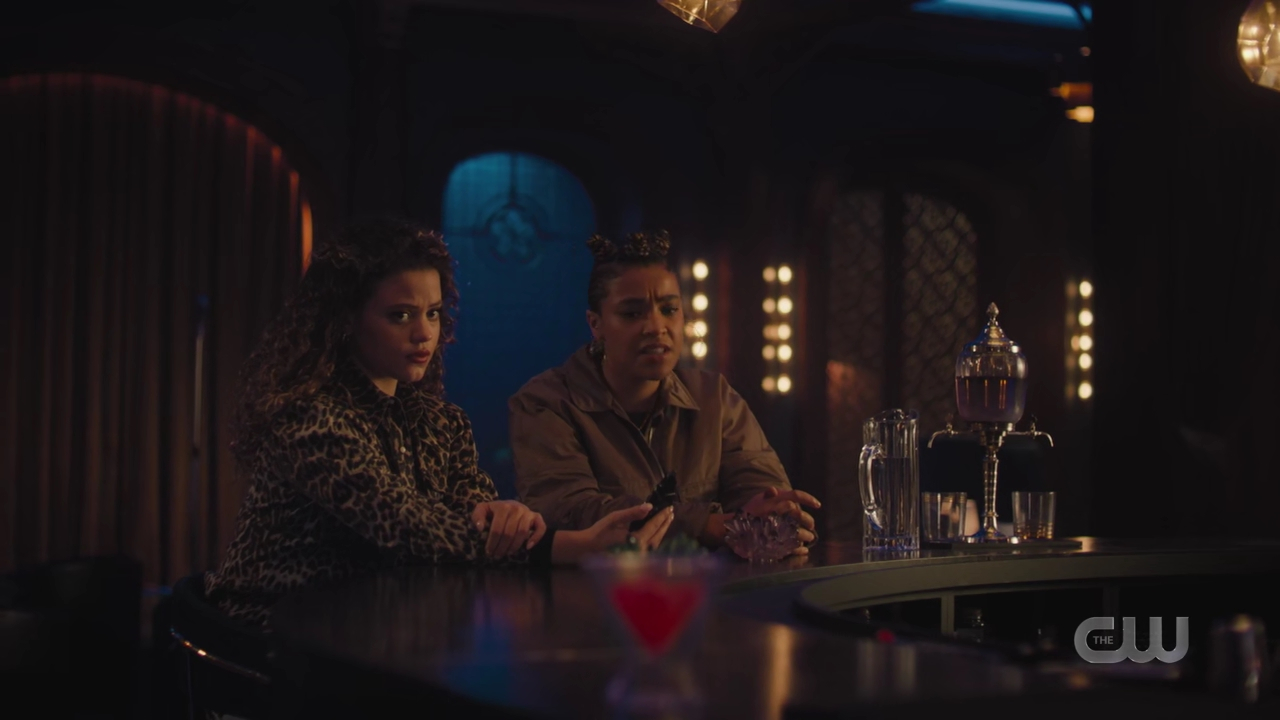 charmed-online-dot-nl_Charmed4x05TheSisterhoodoftheTravelingSandwich2099.jpg