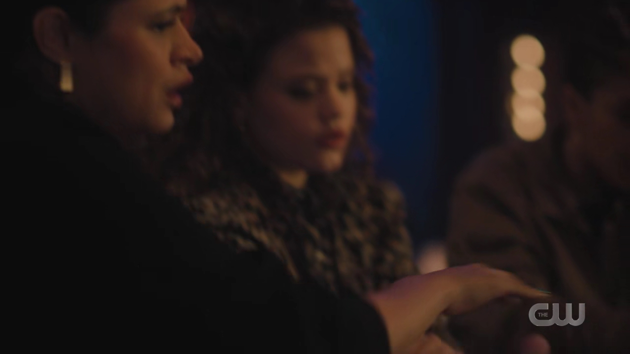 charmed-online-dot-nl_Charmed4x05TheSisterhoodoftheTravelingSandwich2132.jpg