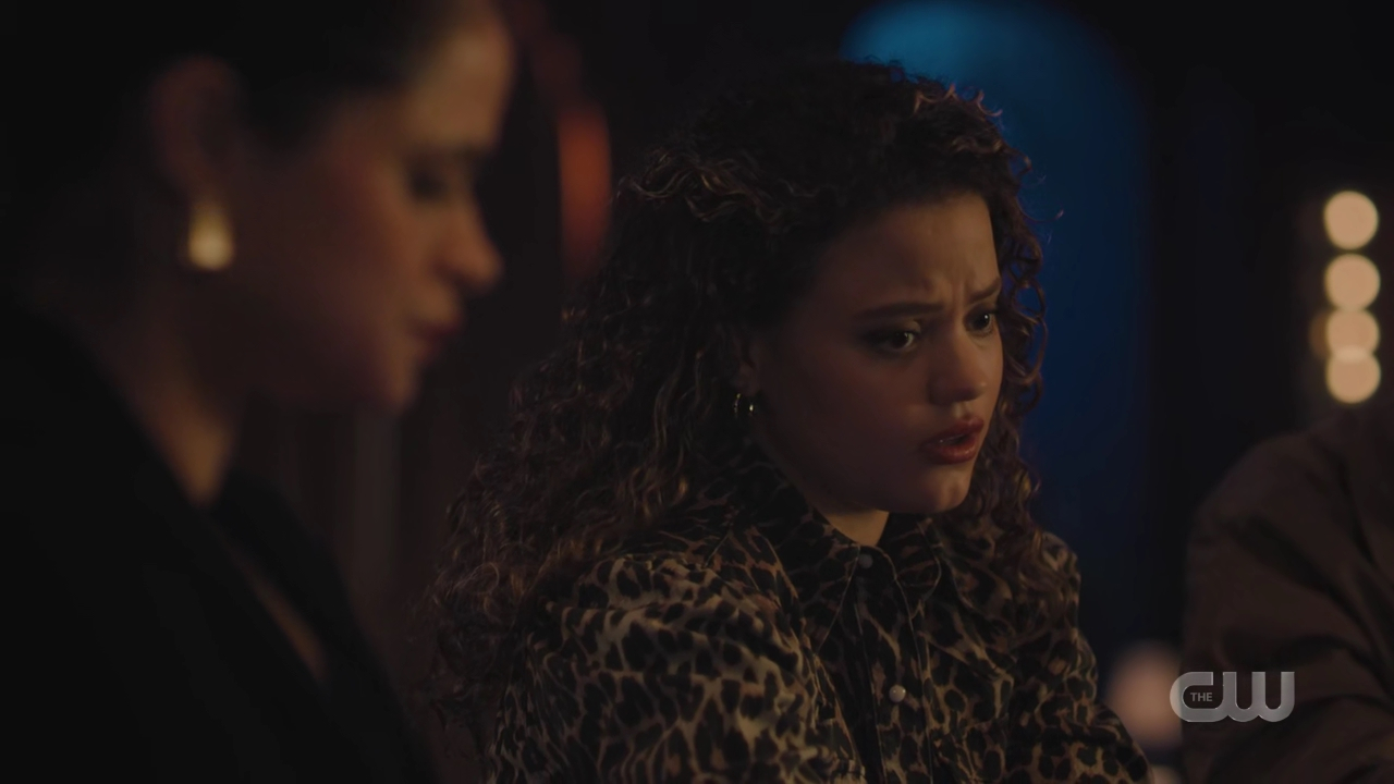 charmed-online-dot-nl_Charmed4x05TheSisterhoodoftheTravelingSandwich2139.jpg
