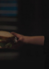 charmed-online-dot-nl_Charmed4x05TheSisterhoodoftheTravelingSandwich0217.jpg