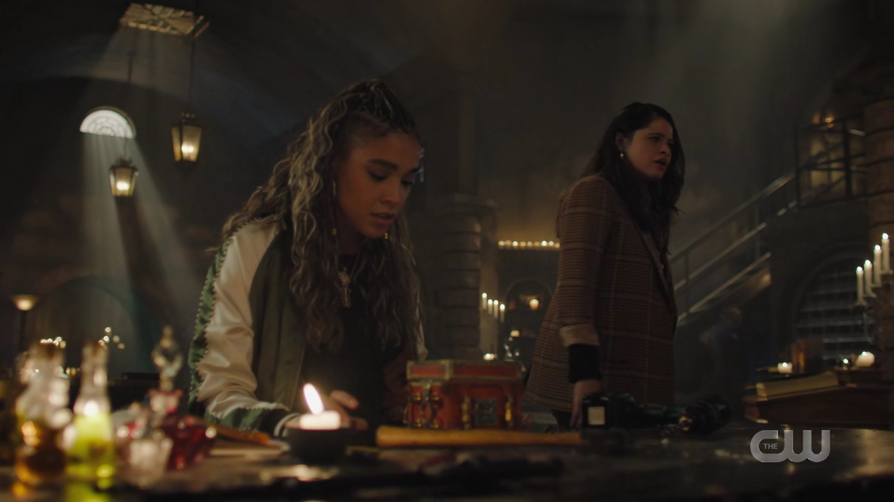 charmed-online-dot-nl_Charmed4x06TheTallymanCometh1112.jpg