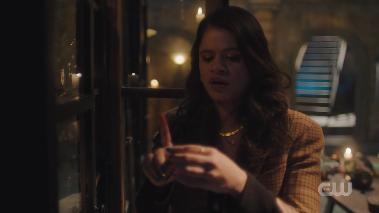 charmed-online-dot-nl_Charmed4x06TheTallymanCometh1603.jpg
