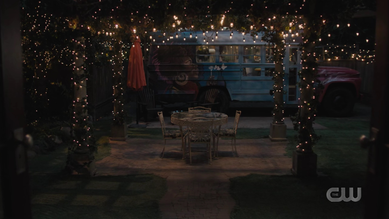 charmed-online-dot-nl_Charmed4x06TheTallymanCometh2213.jpg