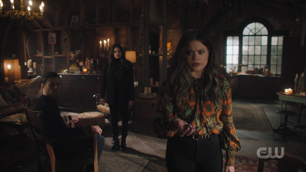 charmed-online-dot-nl_Charmed4x07CatsandCamelsandElephantsohmy0120.jpg