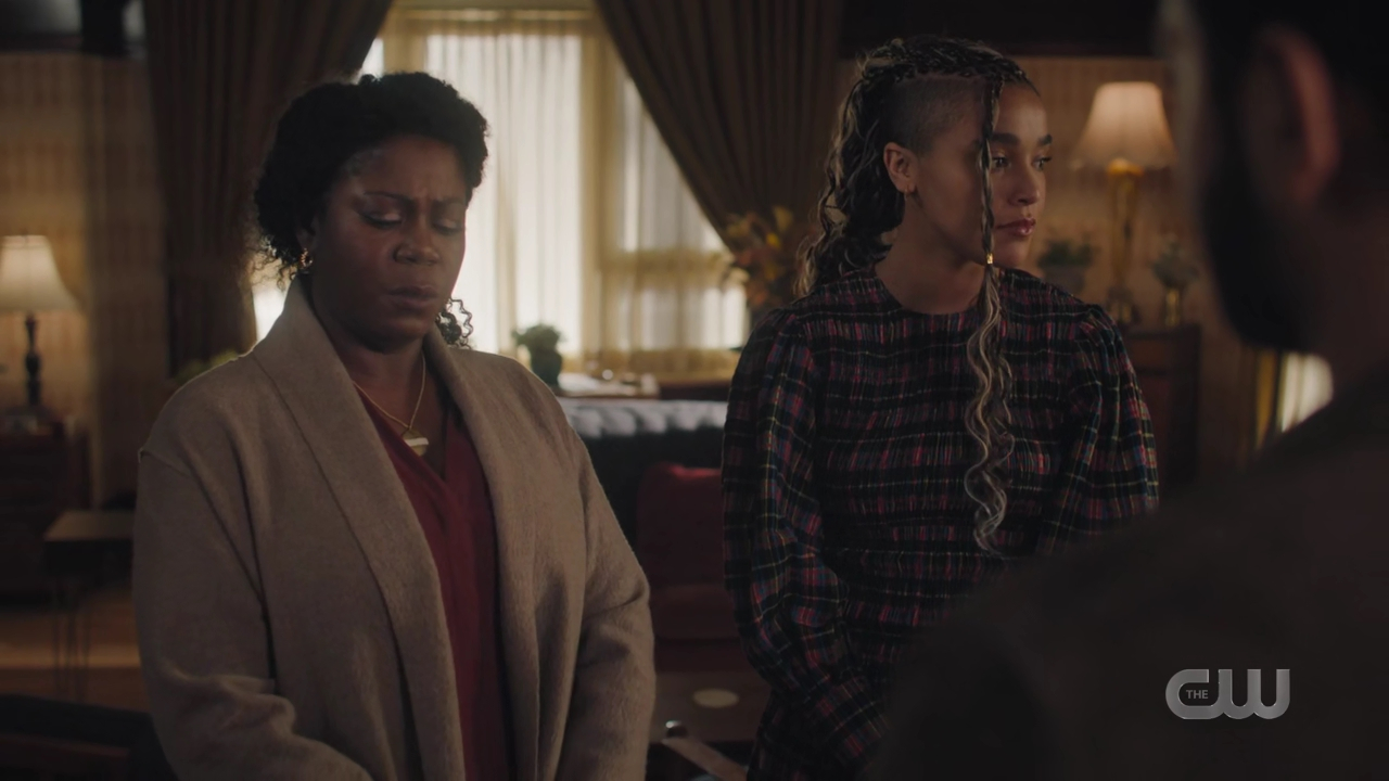 charmed-online-dot-nl_Charmed4x07CatsandCamelsandElephantsohmy0707.jpg