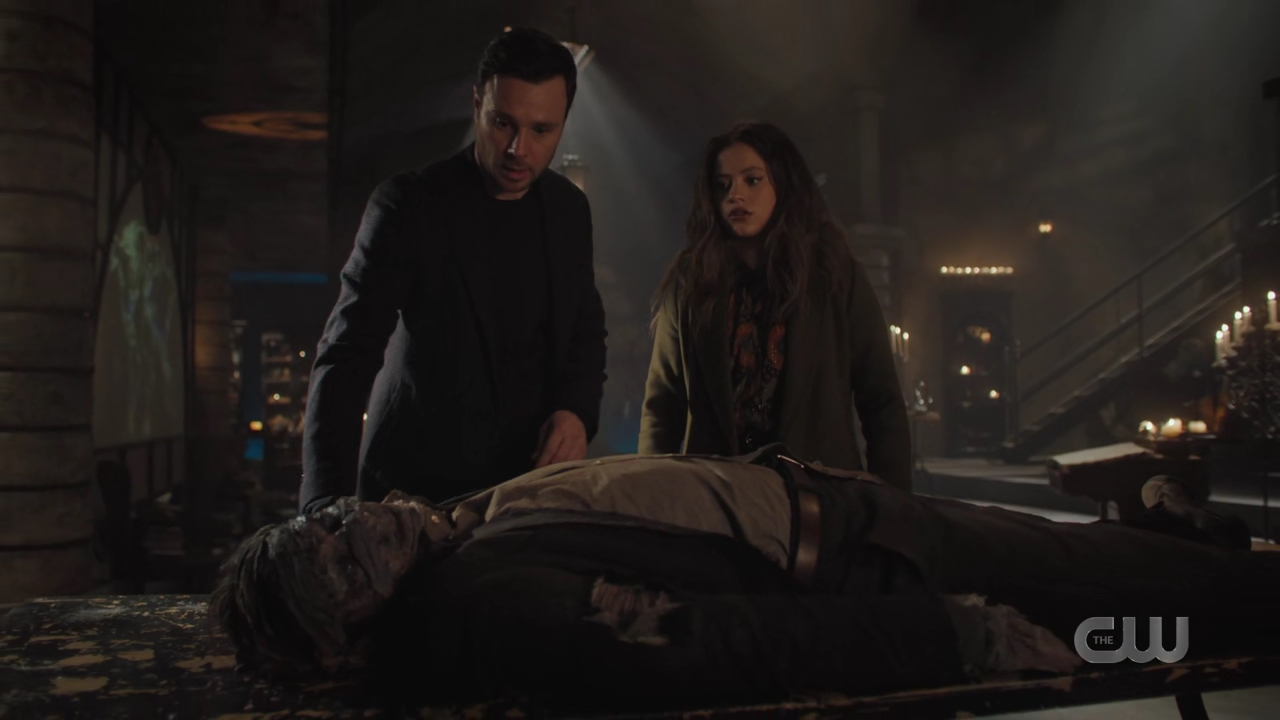 charmed-online-dot-nl_Charmed4x07CatsandCamelsandElephantsohmy0820.jpg