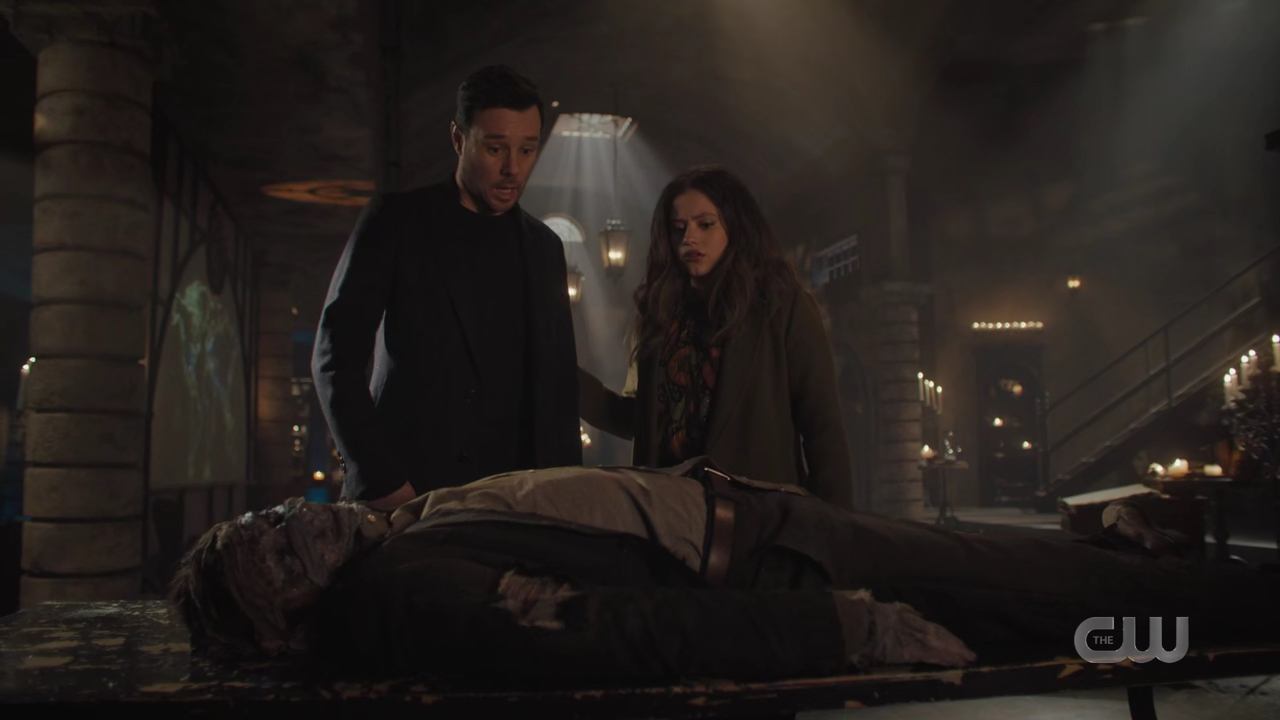charmed-online-dot-nl_Charmed4x07CatsandCamelsandElephantsohmy0826.jpg