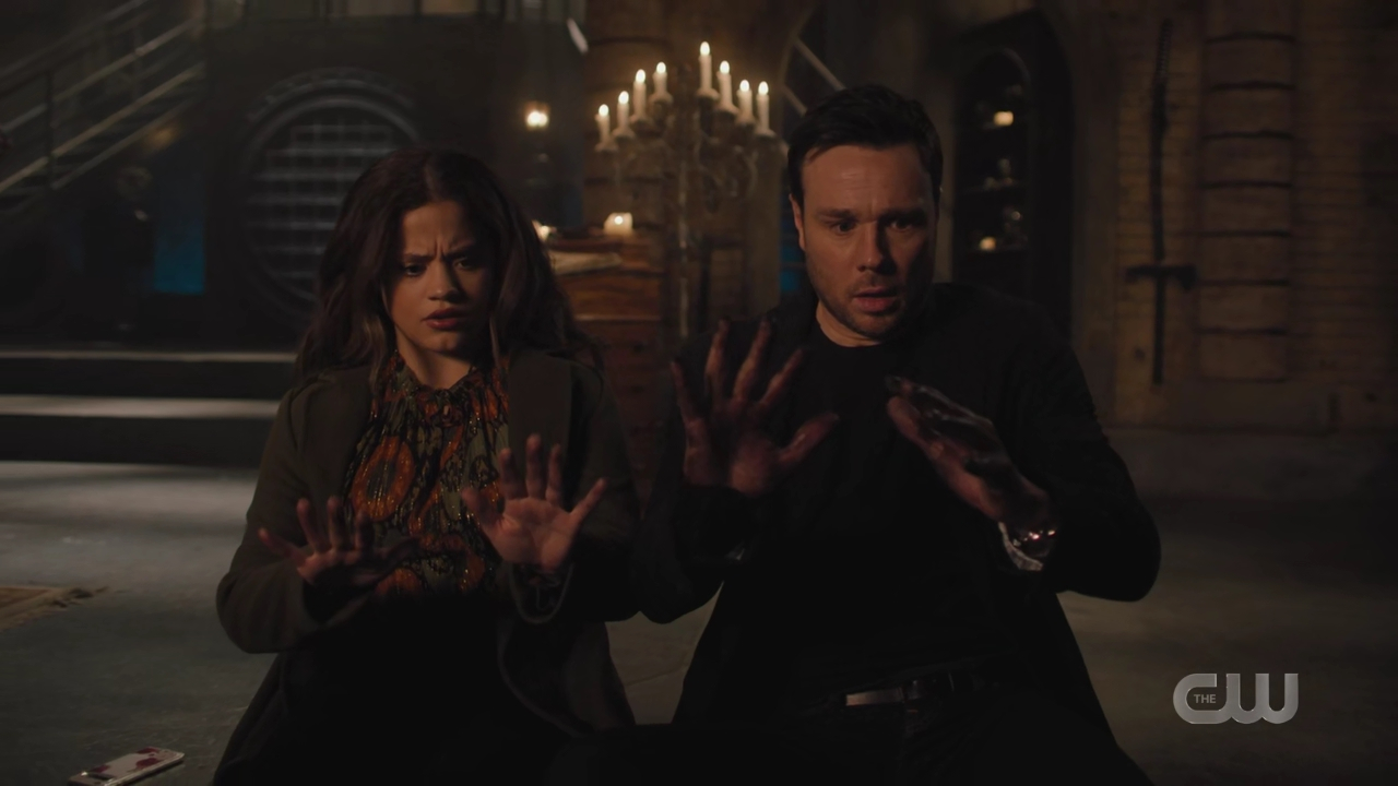 charmed-online-dot-nl_Charmed4x07CatsandCamelsandElephantsohmy1815.jpg