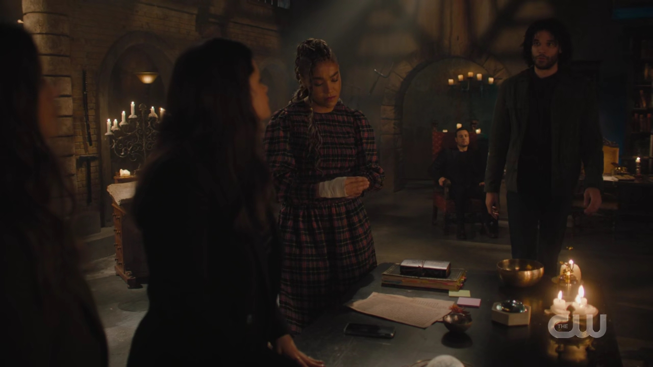 charmed-online-dot-nl_Charmed4x07CatsandCamelsandElephantsohmy1863.jpg