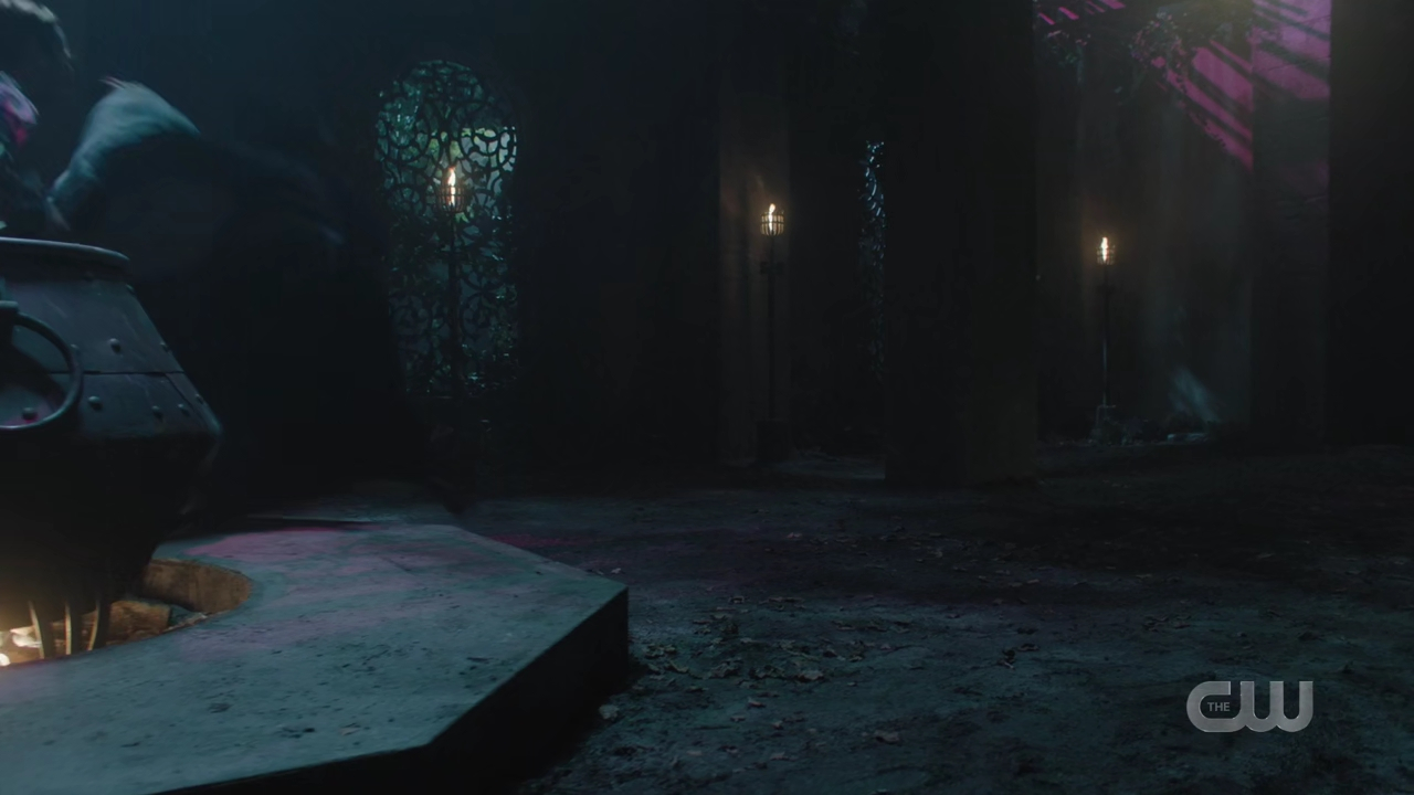 charmed-online-dot-nl_Charmed4x07CatsandCamelsandElephantsohmy1909.jpg