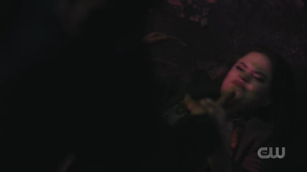 charmed-online-dot-nl_Charmed4x07CatsandCamelsandElephantsohmy1943.jpg