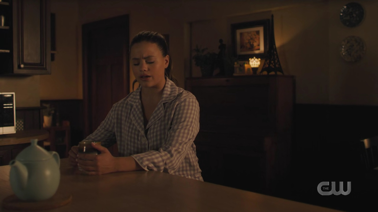 charmed-online-dot-nl_Charmed4x07CatsandCamelsandElephantsohmy2019.jpg