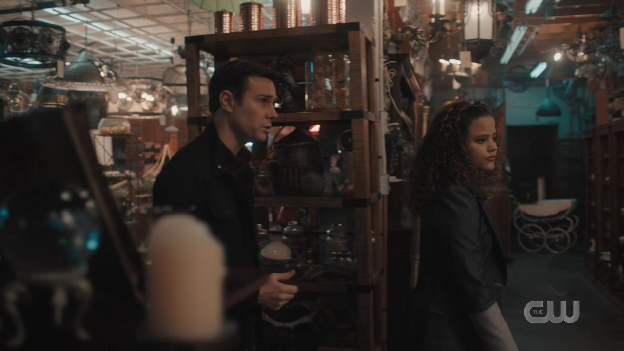 charmed-online-dot-nl_Charmed4x08Unveiled0133.jpg