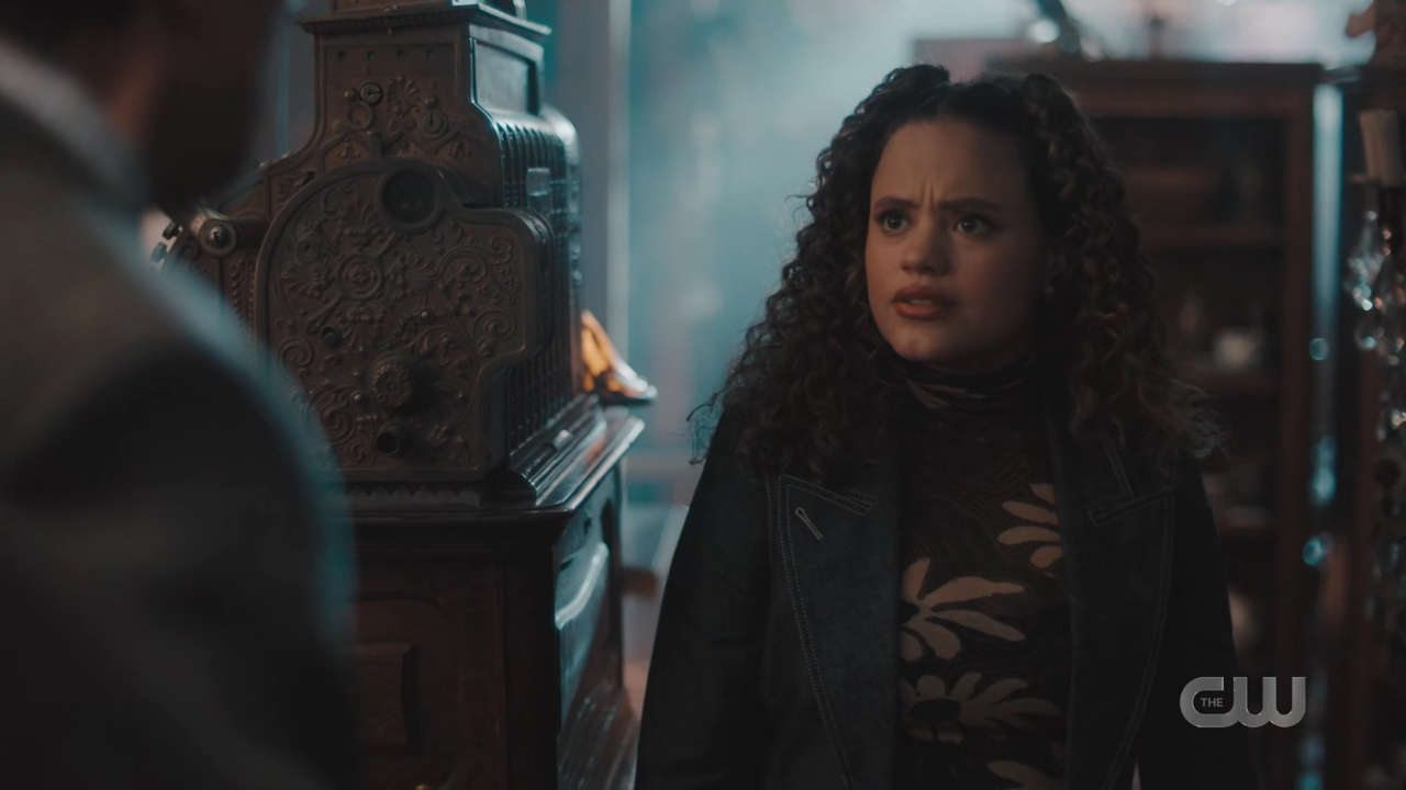 charmed-online-dot-nl_Charmed4x08Unveiled0353.jpg
