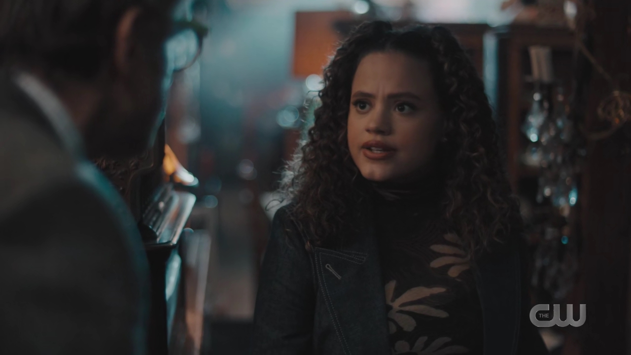 charmed-online-dot-nl_Charmed4x08Unveiled0370.jpg