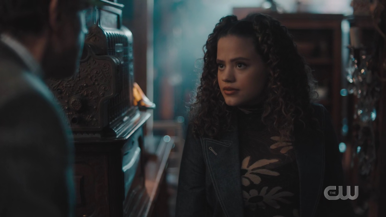 charmed-online-dot-nl_Charmed4x08Unveiled0375.jpg