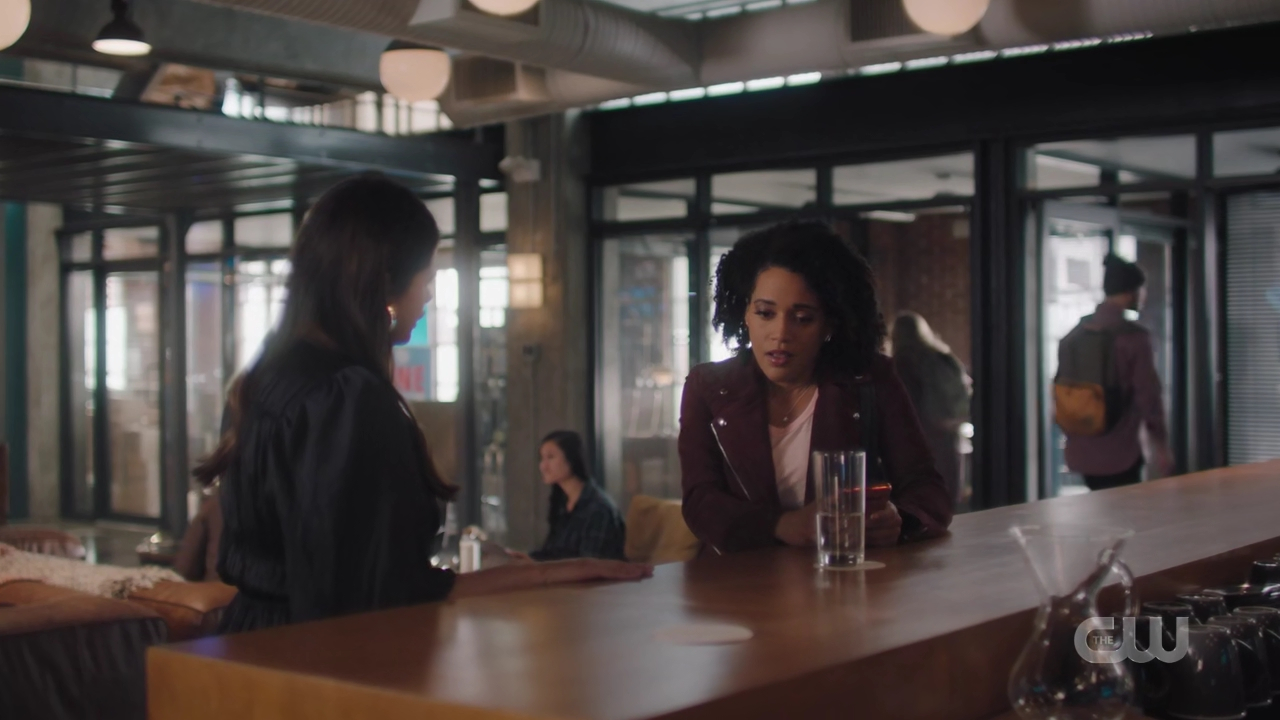 charmed-online-dot-nl_Charmed4x08Unveiled0392.jpg
