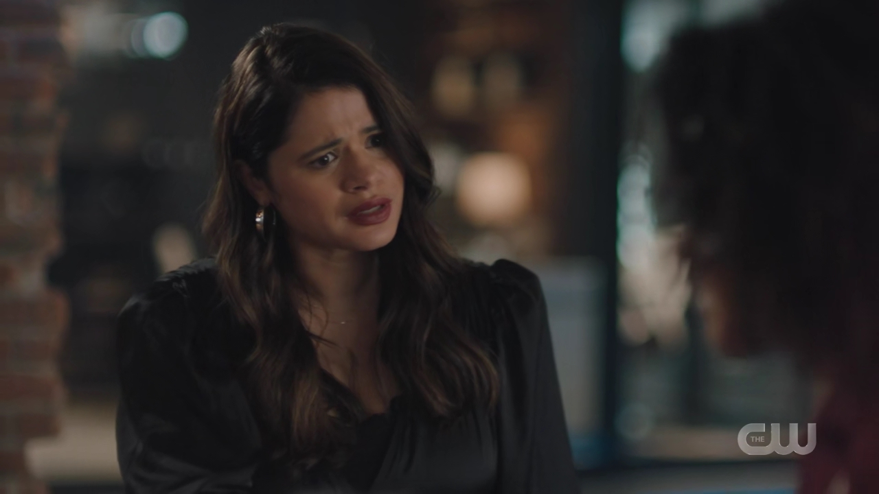 charmed-online-dot-nl_Charmed4x08Unveiled0396.jpg