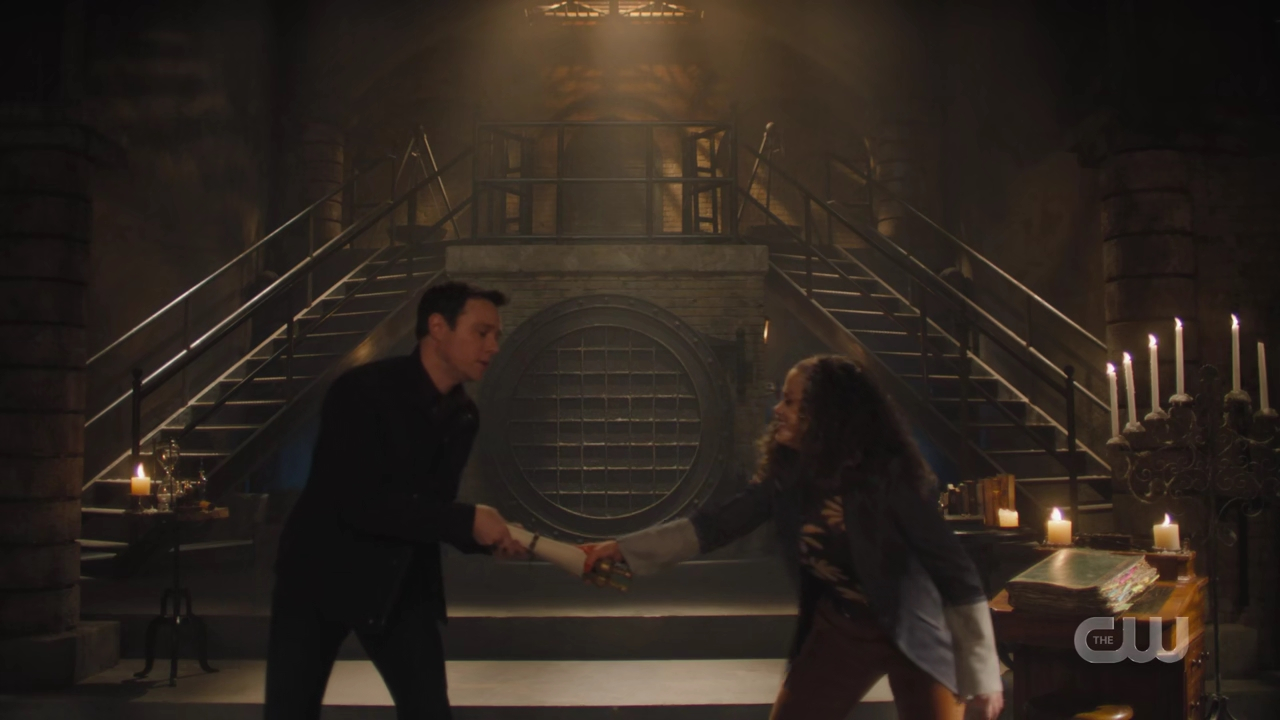 charmed-online-dot-nl_Charmed4x08Unveiled0415.jpg