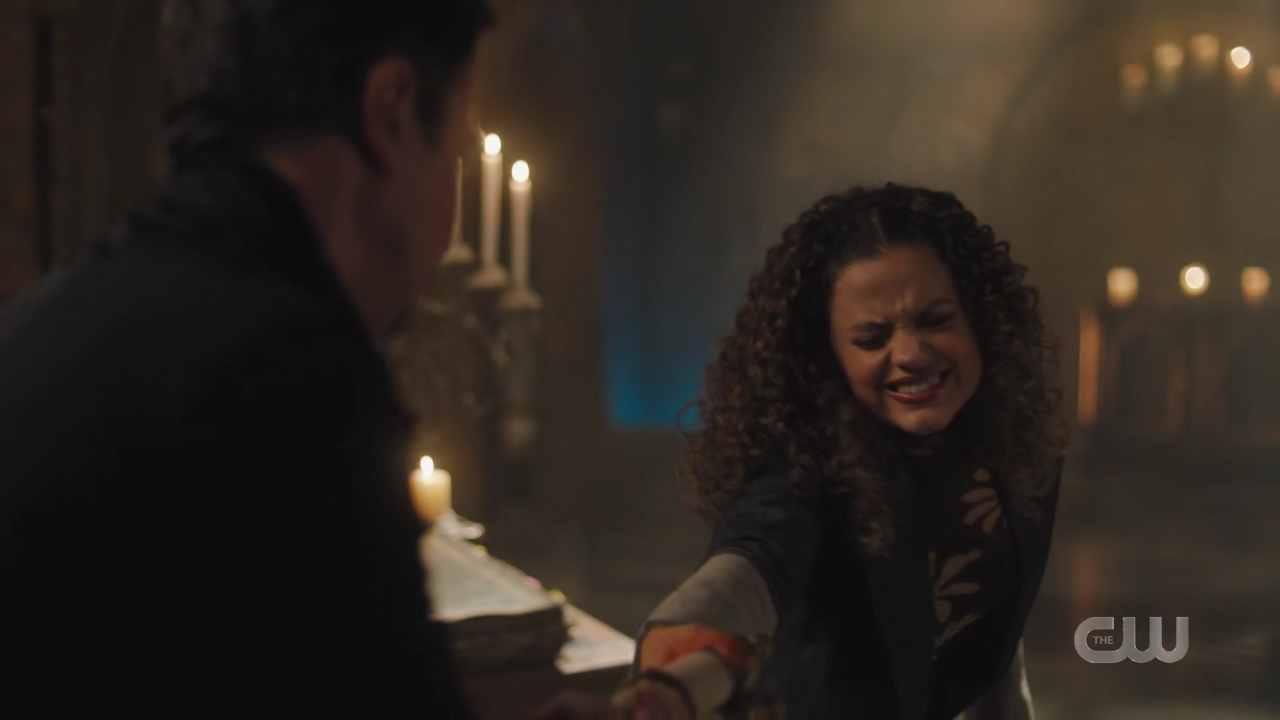 charmed-online-dot-nl_Charmed4x08Unveiled0420.jpg