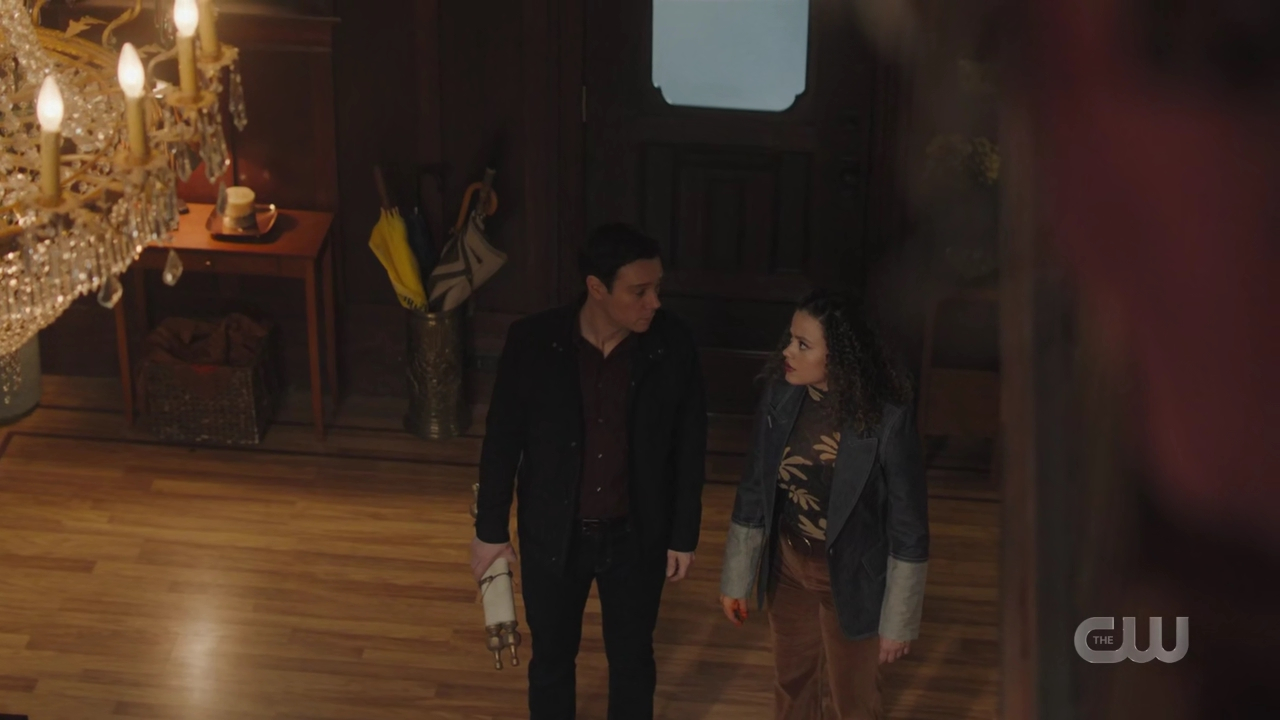 charmed-online-dot-nl_Charmed4x08Unveiled0728.jpg
