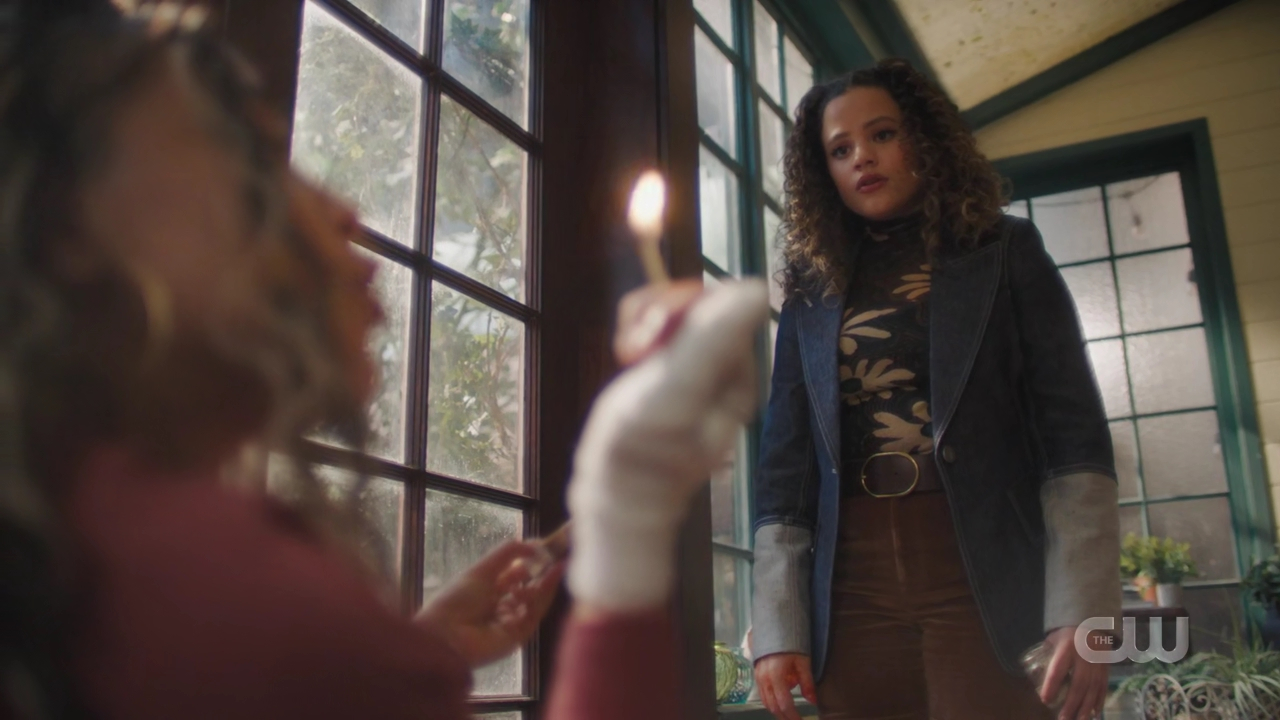 charmed-online-dot-nl_Charmed4x08Unveiled0735.jpg