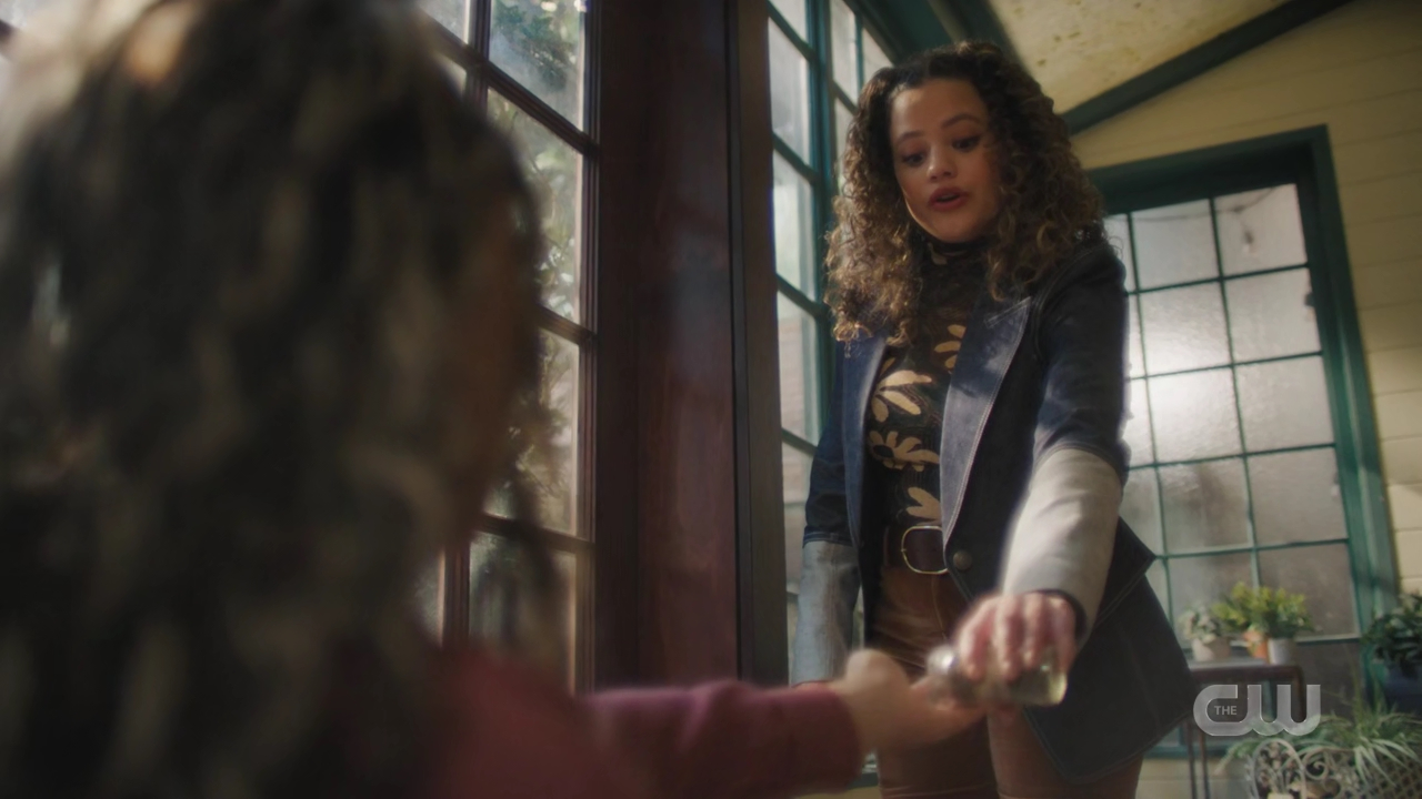 charmed-online-dot-nl_Charmed4x08Unveiled0745.jpg