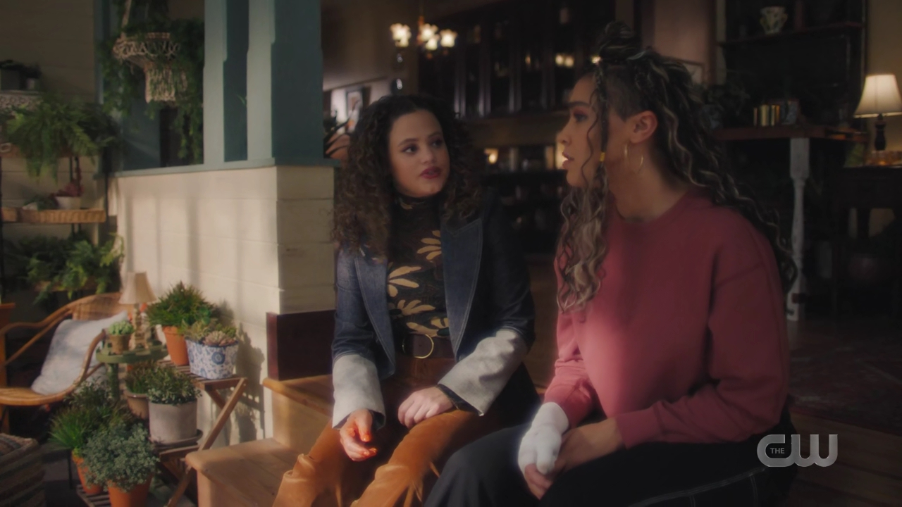 charmed-online-dot-nl_Charmed4x08Unveiled0777.jpg