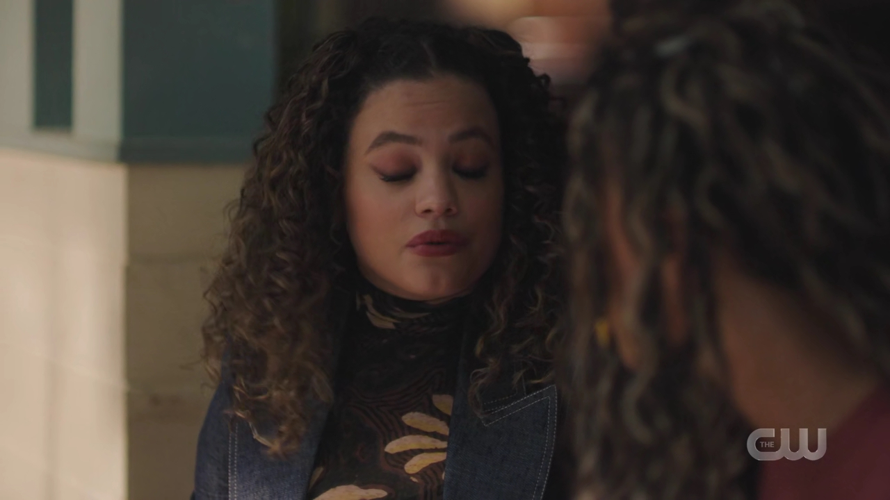 charmed-online-dot-nl_Charmed4x08Unveiled0828.jpg