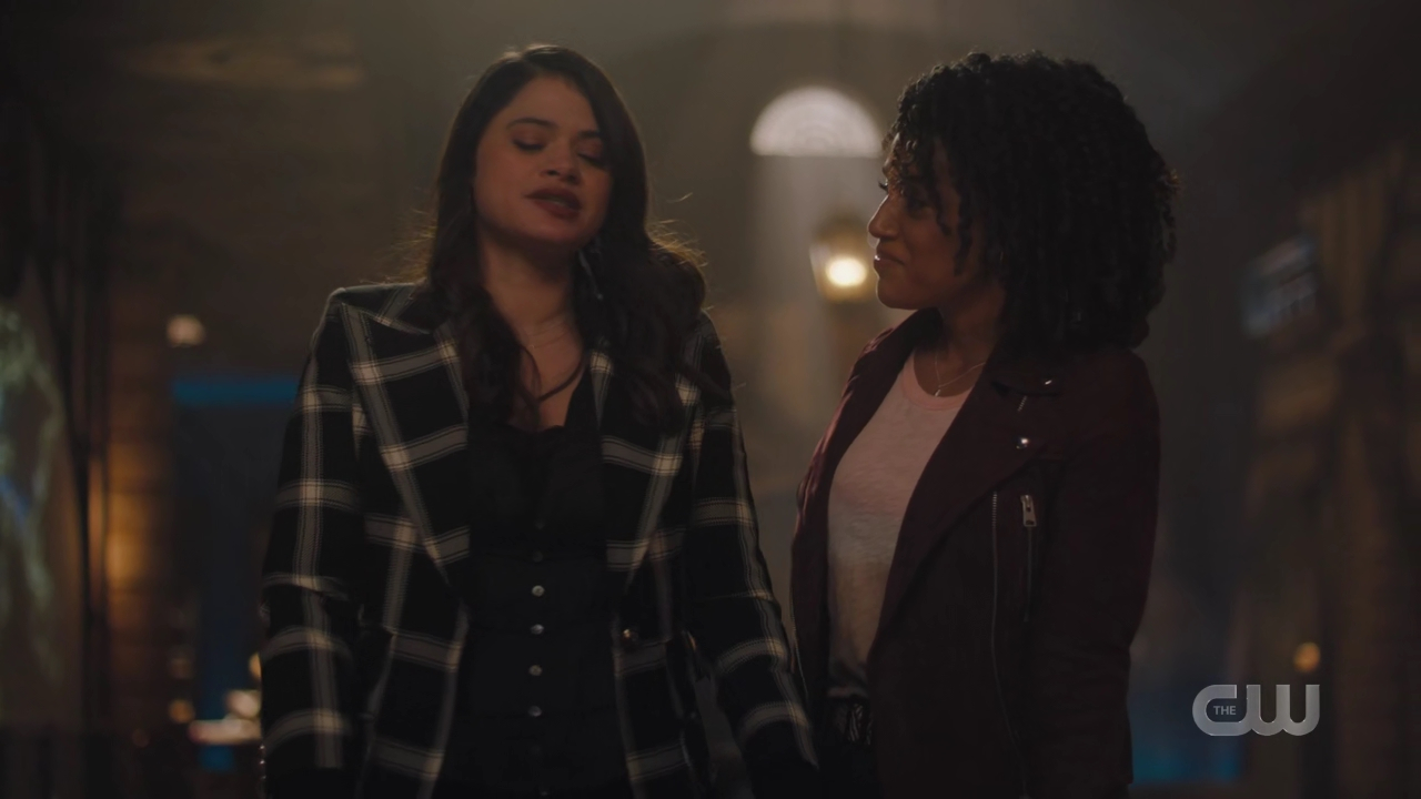 charmed-online-dot-nl_Charmed4x08Unveiled0903.jpg