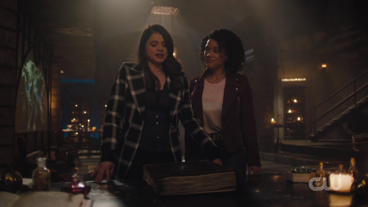 charmed-online-dot-nl_Charmed4x08Unveiled0906.jpg