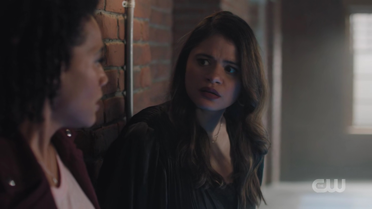 charmed-online-dot-nl_Charmed4x08Unveiled1253.jpg