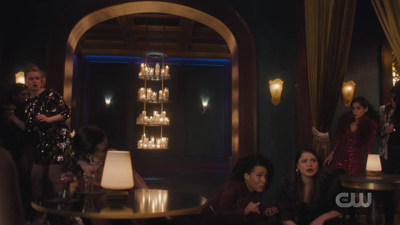 charmed-online-dot-nl_Charmed4x08Unveiled1307.jpg