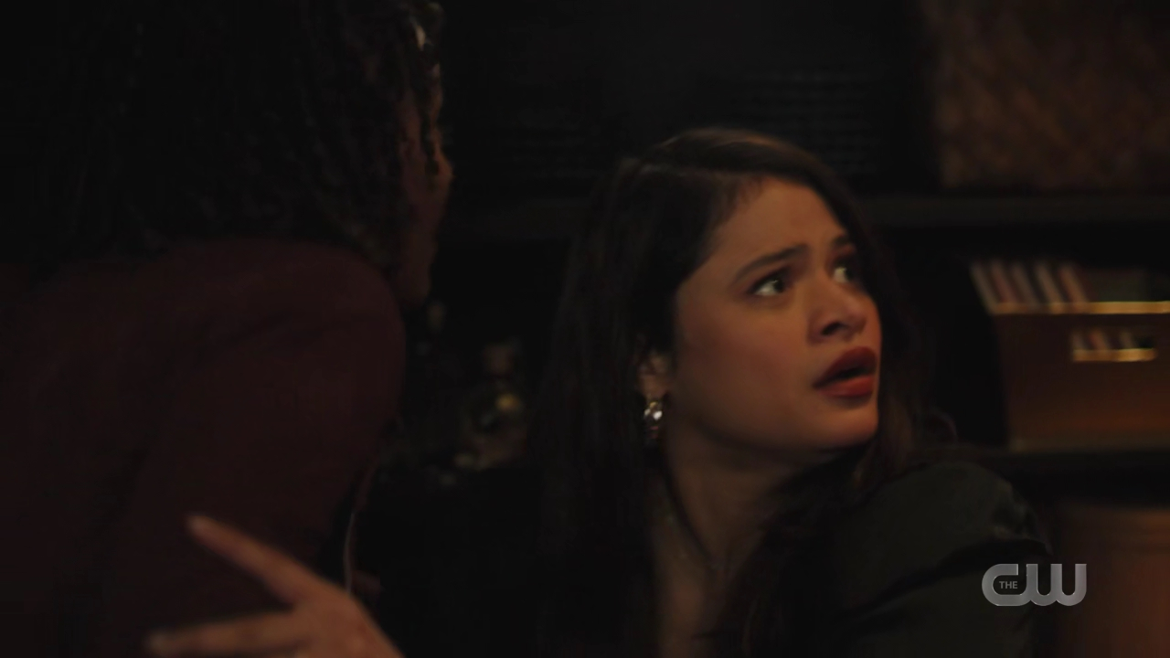 charmed-online-dot-nl_Charmed4x08Unveiled1386.jpg
